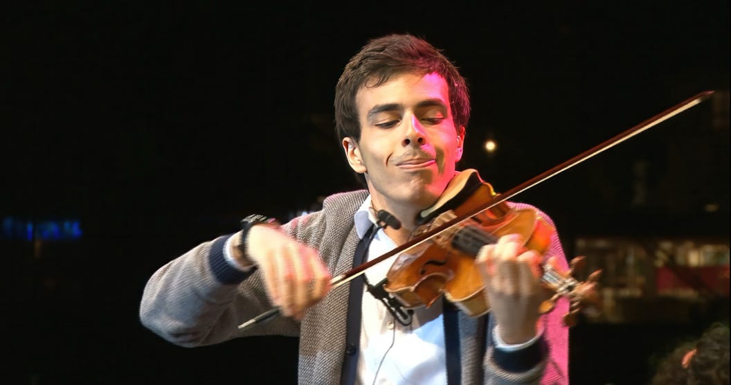 Un violon sur le sable, Thomas Lefort, 2015